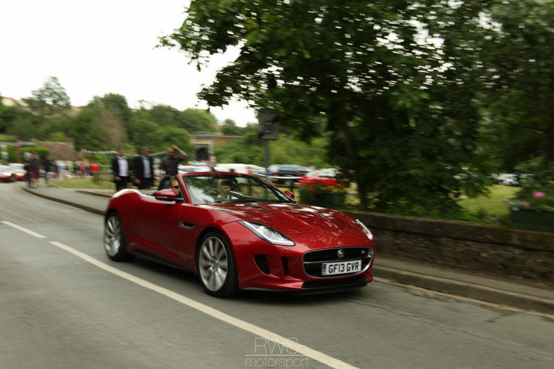 Illustration for article titled Classic British Welcome Photos (Le Mans Carshow)